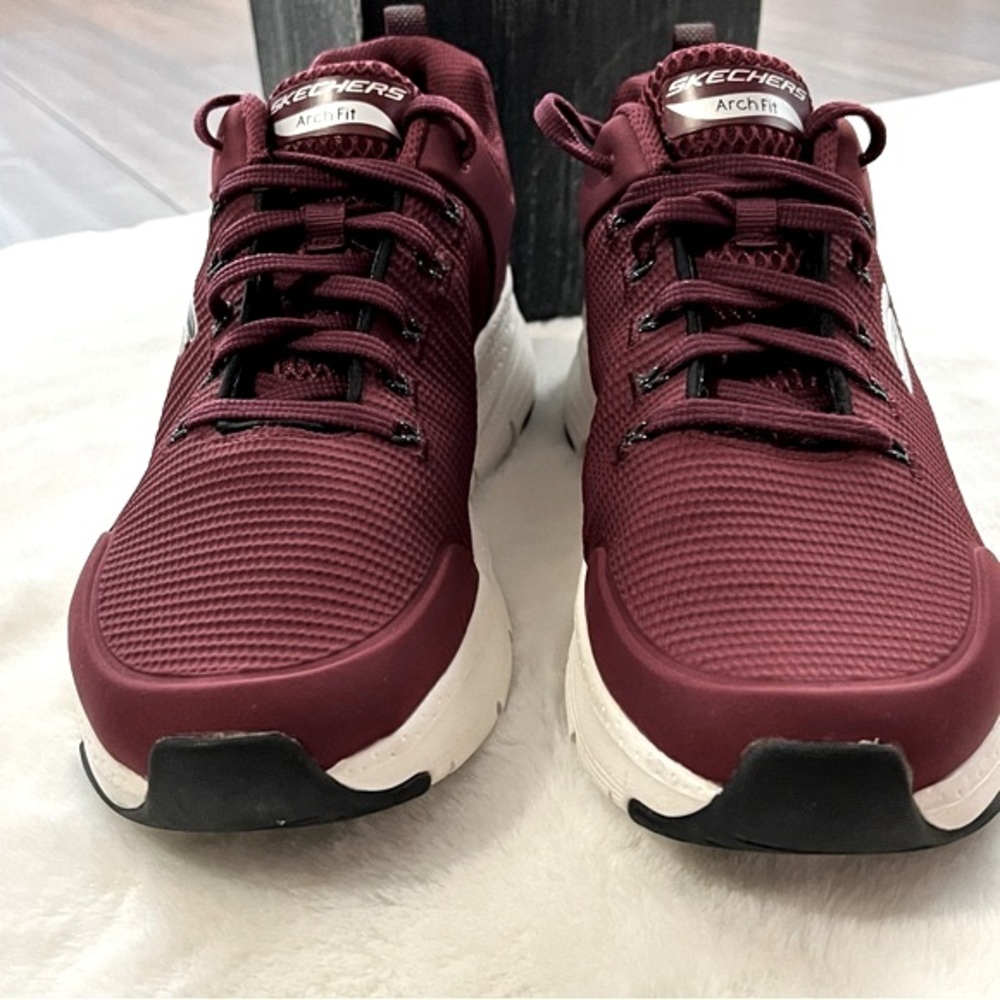 Skechers Men's Arch Fit Titan Sneakers Burgundy Size 8.5 - Picture 3 of 16